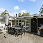 84268-knebel-skodshovedgard-2-b Skødshoved Strand